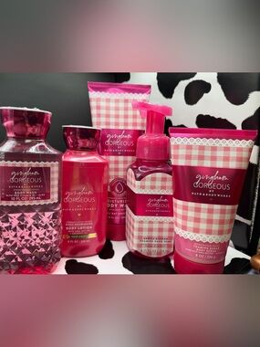 Bath & Body Works Gingham Gorgeous Pink Nourishing Body Care Set